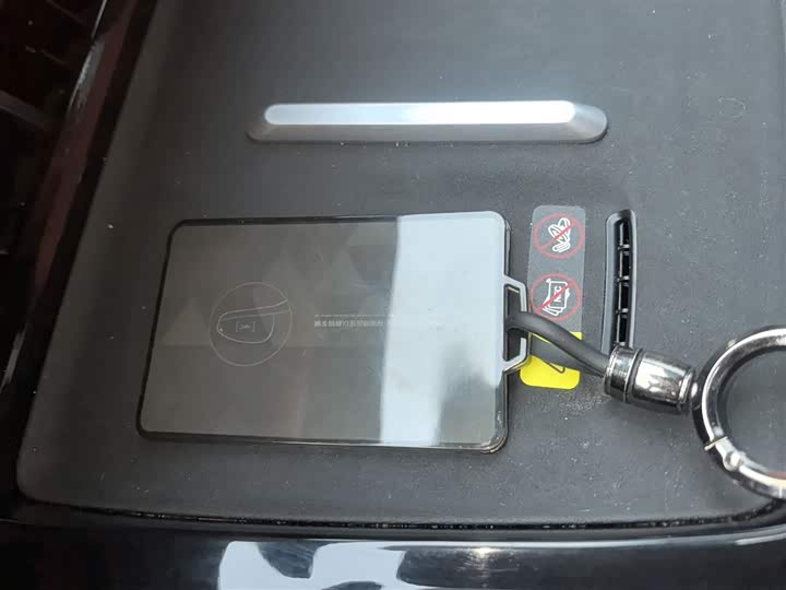 Фото 9 - Changan Deepal S05