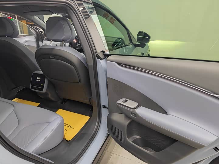 Фото 9 - XPeng G7