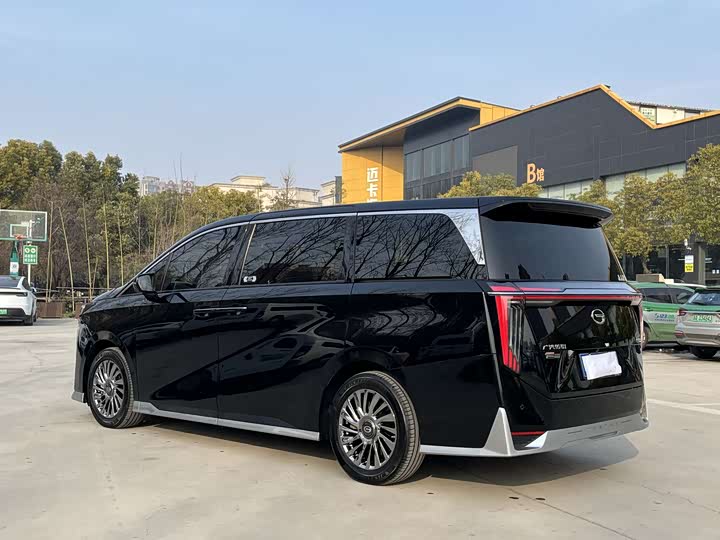 Фото 5 - GAC Trumpchi M8