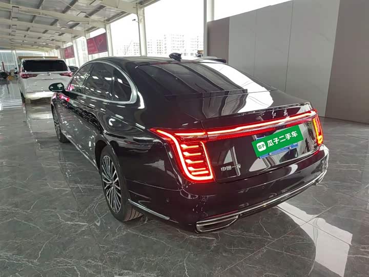 Фото 5 - Hongqi H9
