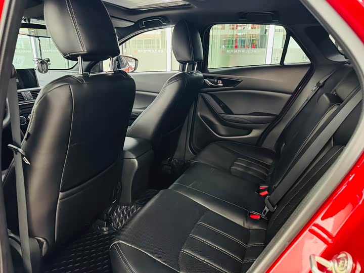 Фото 5 - Mazda CX-4