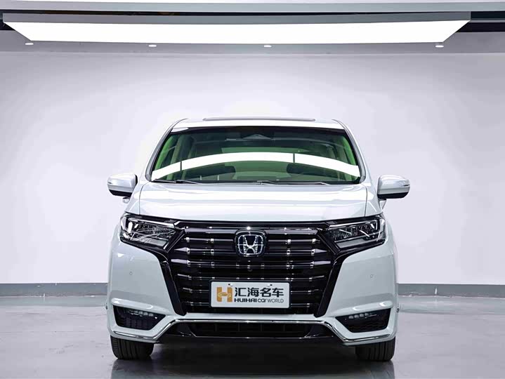 Фото 2 - Honda Elysion