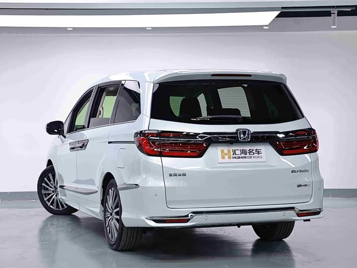Фото 4 - Honda Elysion