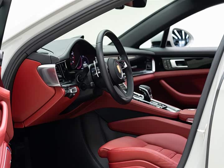 Фото 9 - Porsche Panamera