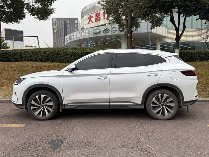 Фото 3 - BYD Song Plus Hybrid/EV