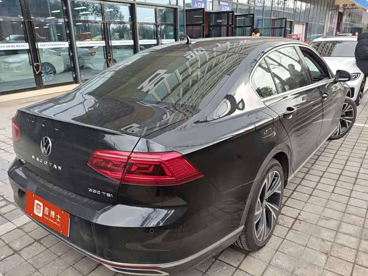 Фото 4 - Volkswagen Magotan