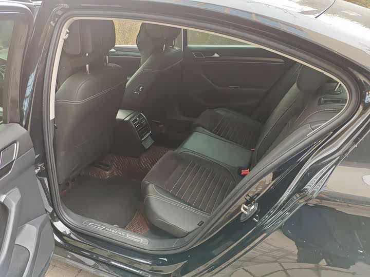 Фото 8 - Volkswagen Magotan