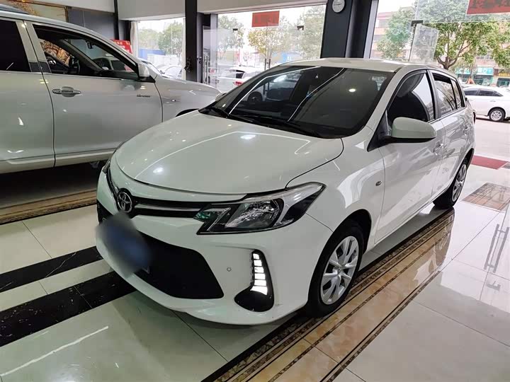 Фото 2 - Toyota Vios FS