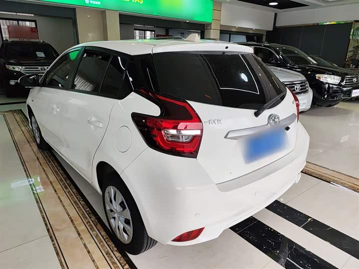 Фото 5 - Toyota Vios FS