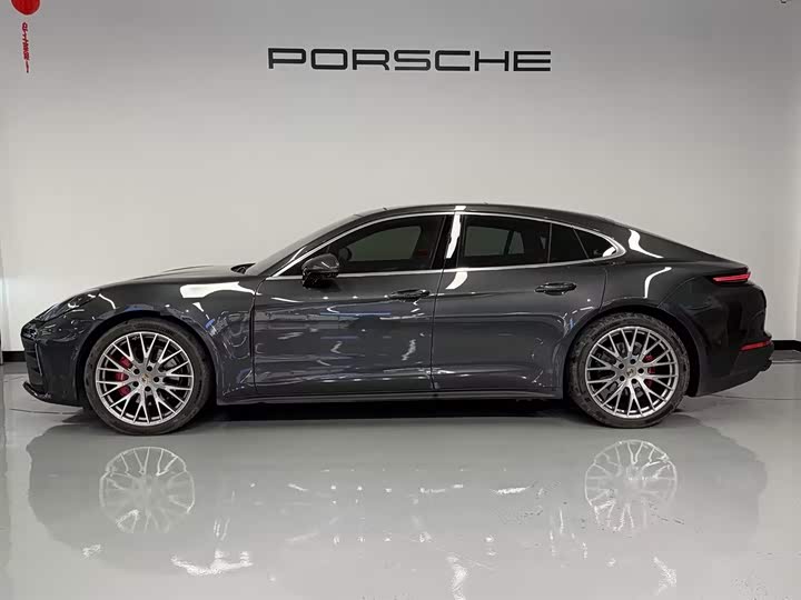 Фото 4 - Porsche Panamera