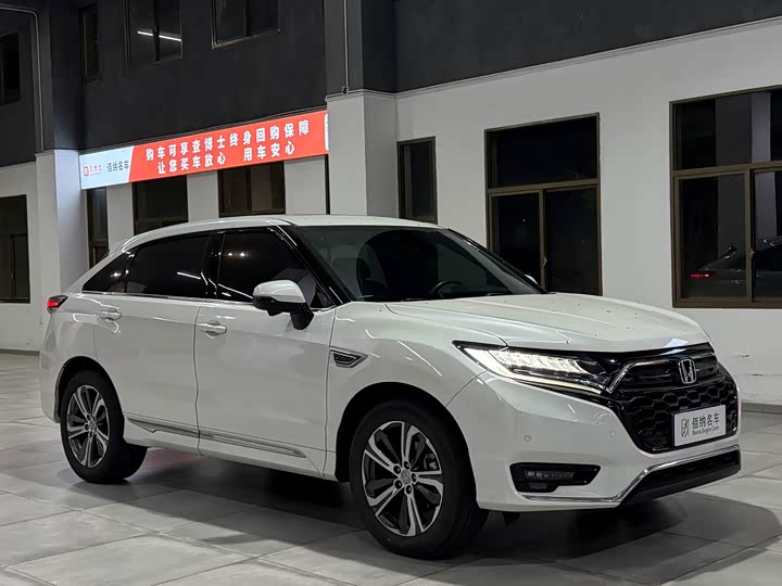 Фото 3 - Honda UR-V