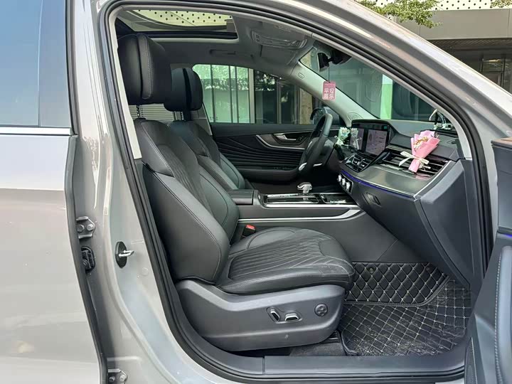 Фото 7 - Hongqi HS5