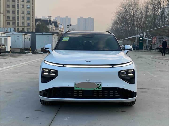 Фото 2 - XPeng G9