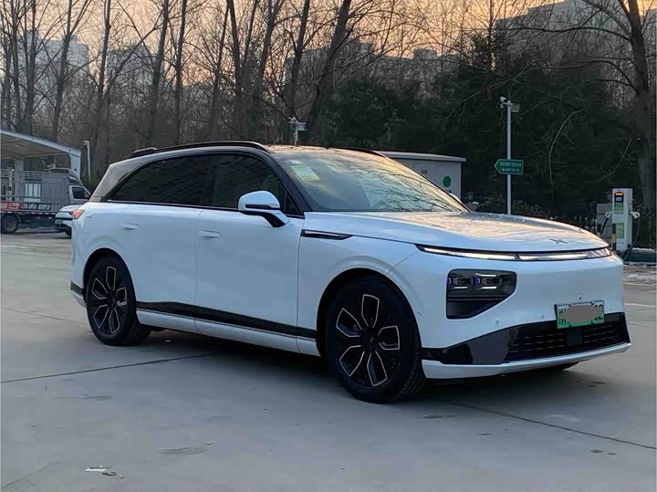 Фото 3 - XPeng G9