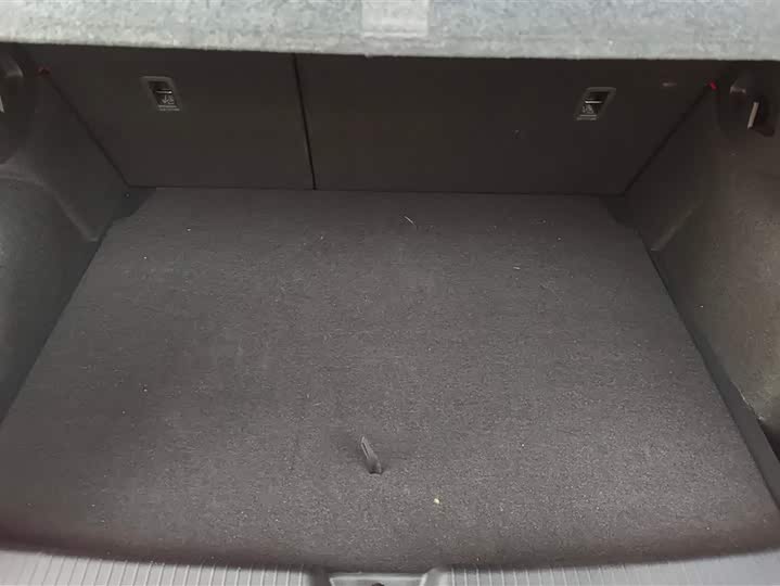 Фото 4 - Volkswagen Golf GTI