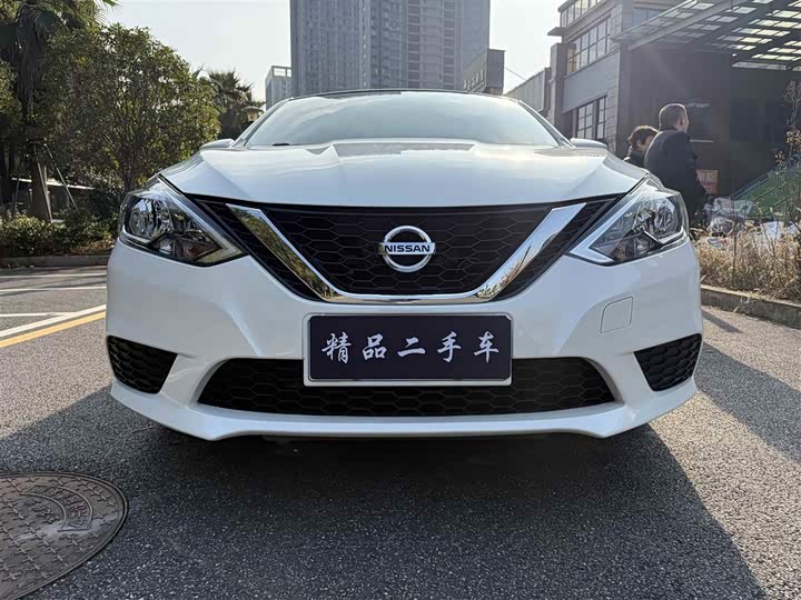 Фото 2 - Nissan Sylphy