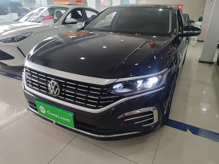 Фото 2 - Volkswagen Passat