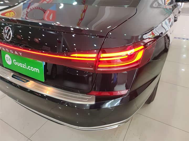 Фото 8 - Volkswagen Passat