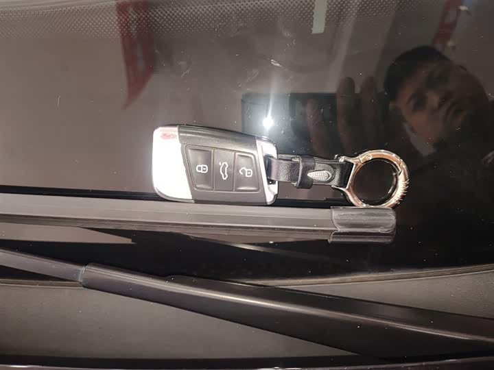 Фото 9 - Volkswagen Passat