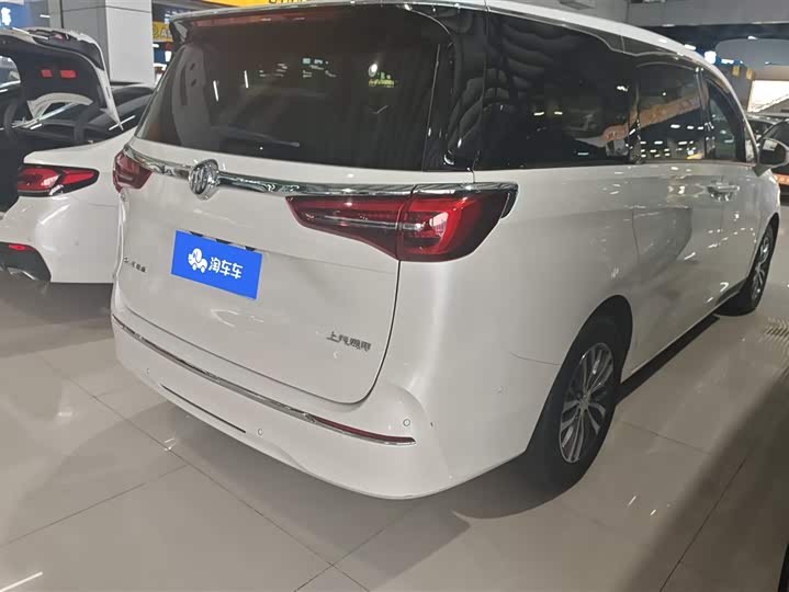 Фото 3 - Buick GL8 ES