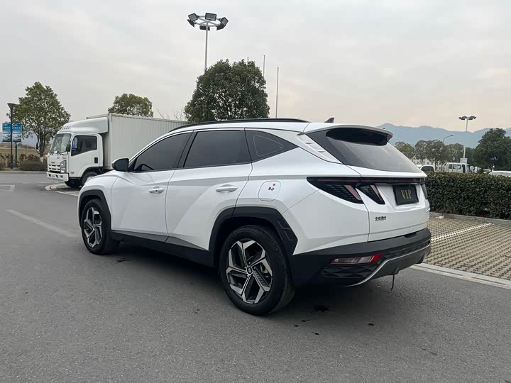 Фото 4 - Hyundai Tucson L