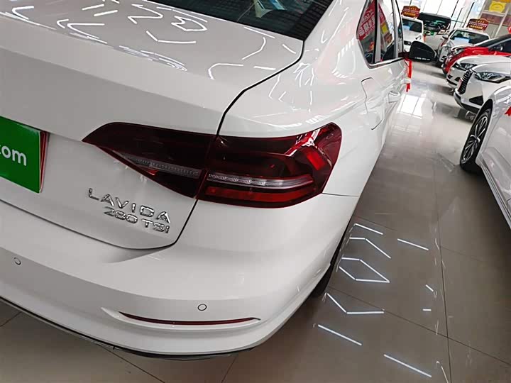 Фото 8 - Volkswagen Lavida