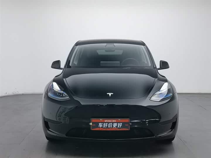Фото 3 - Tesla Model Y