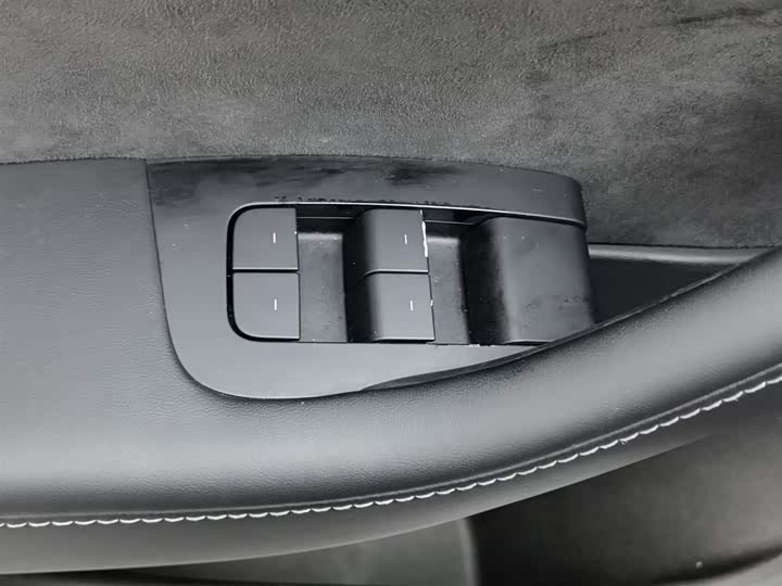 Фото 9 - Tesla Model Y