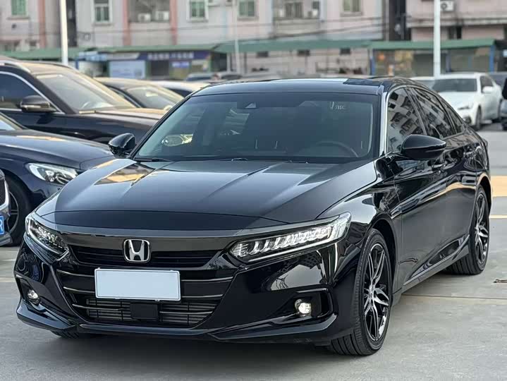 Фото 1 - Honda Accord