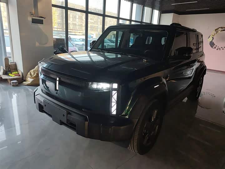 Фото 2 - Chery iCar 03