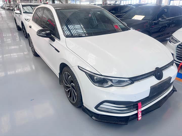 Фото 3 - Volkswagen Golf