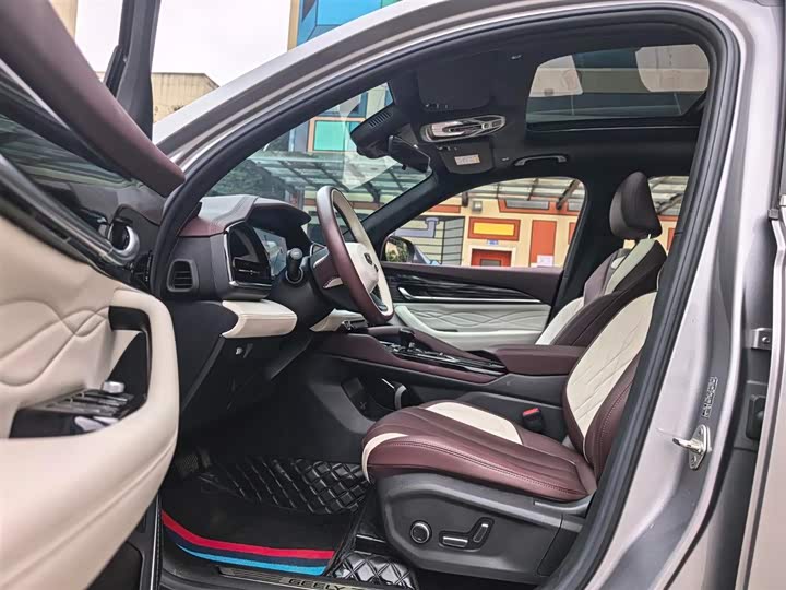 Фото 5 - Geely Monjaro