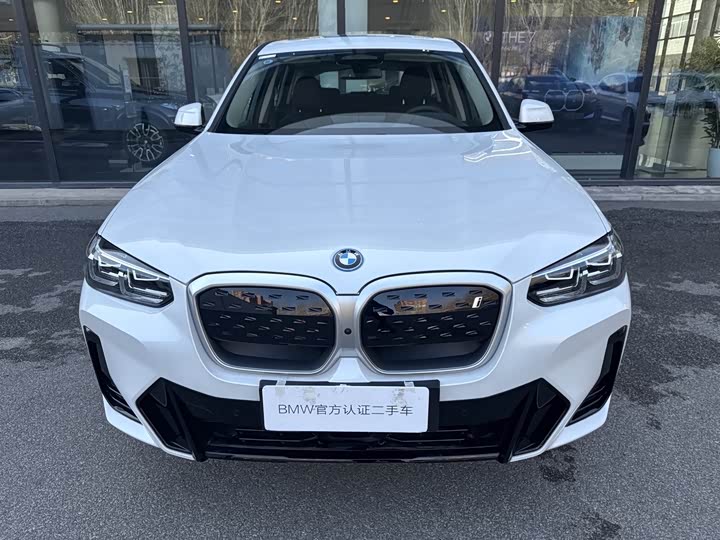 Фото 2 - BMW iX3
