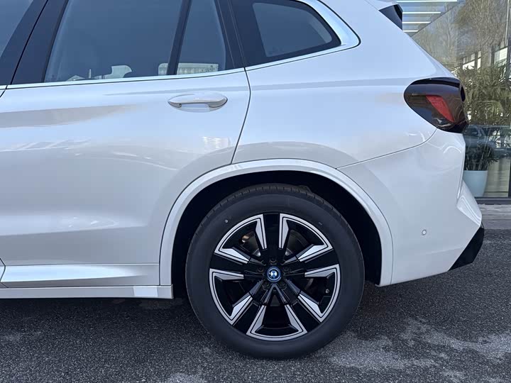 Фото 5 - BMW iX3