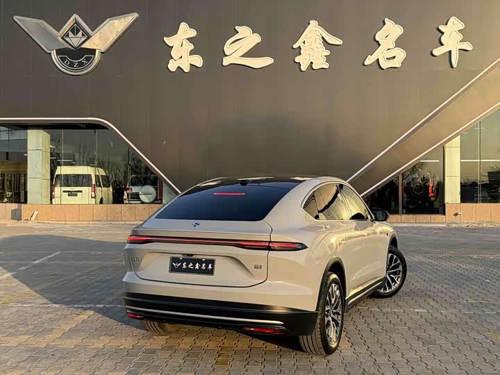 Фото 6 - Nio EC6