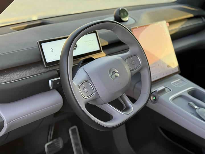 Фото 7 - Nio EC6