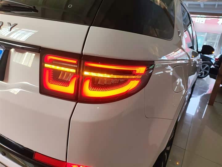 Фото 8 - Land Rover Discovery Sport