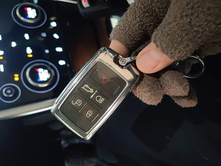 Фото 9 - Land Rover Discovery Sport