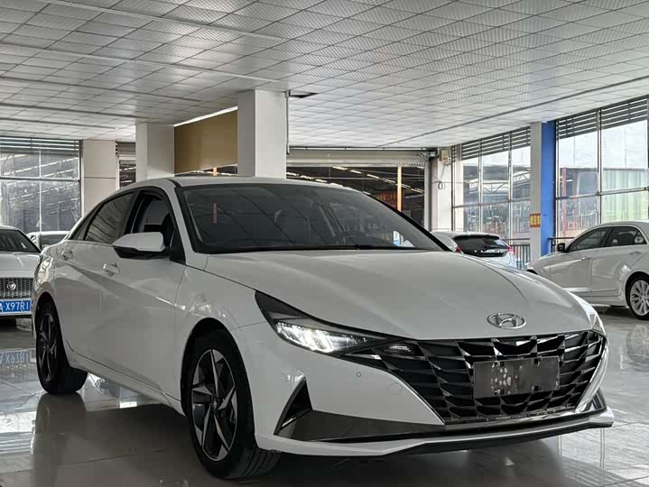 Фото 3 - Hyundai Elantra N line