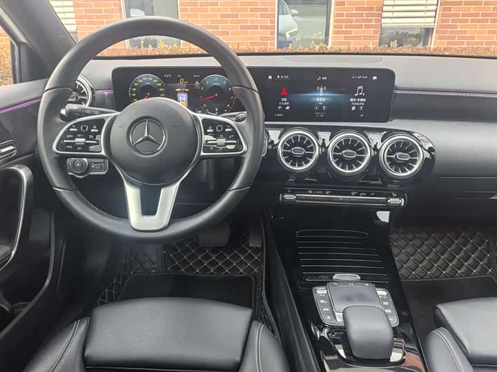 Фото 9 - Mercedes-Benz A-Class