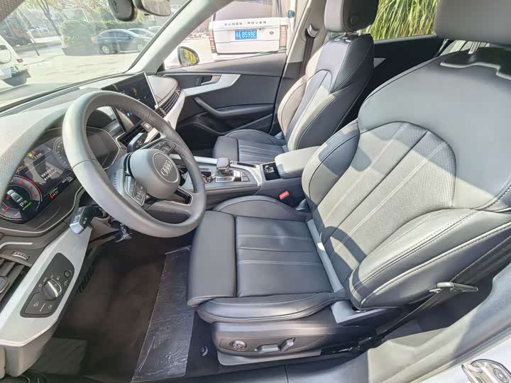 Фото 7 - Audi A4L