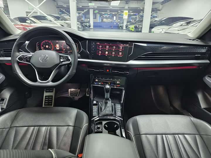 Фото 7 - Volkswagen Passat