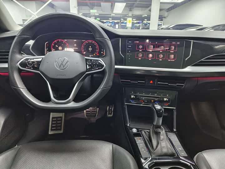 Фото 9 - Volkswagen Passat