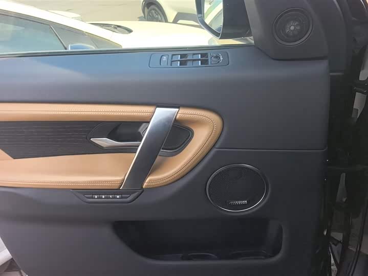 Фото 7 - Land Rover Discovery Sport