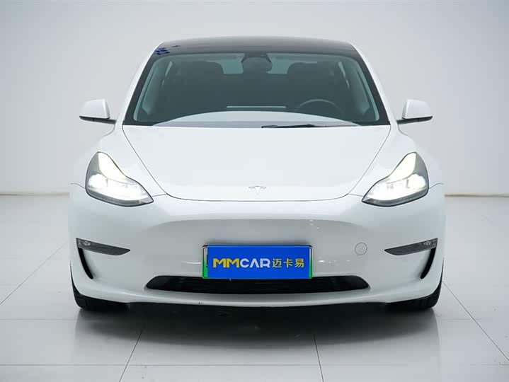 Фото 5 - Tesla Model 3