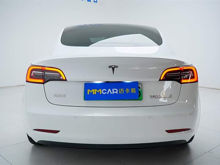 Фото 6 - Tesla Model 3