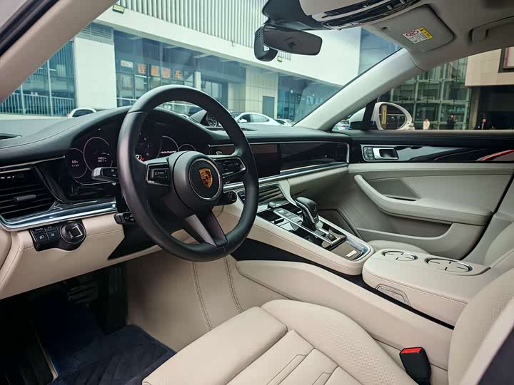 Фото 9 - Porsche Panamera