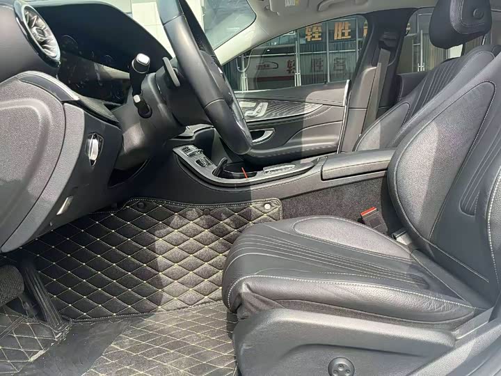 Фото 4 - Mercedes-Benz CLS-Class