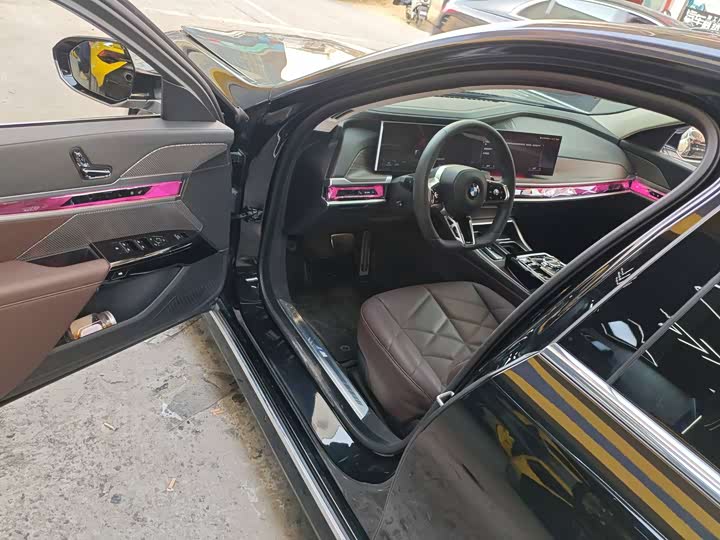 Фото 7 - BMW 7 Series