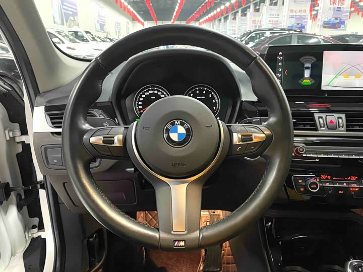 Фото 4 - BMW X1